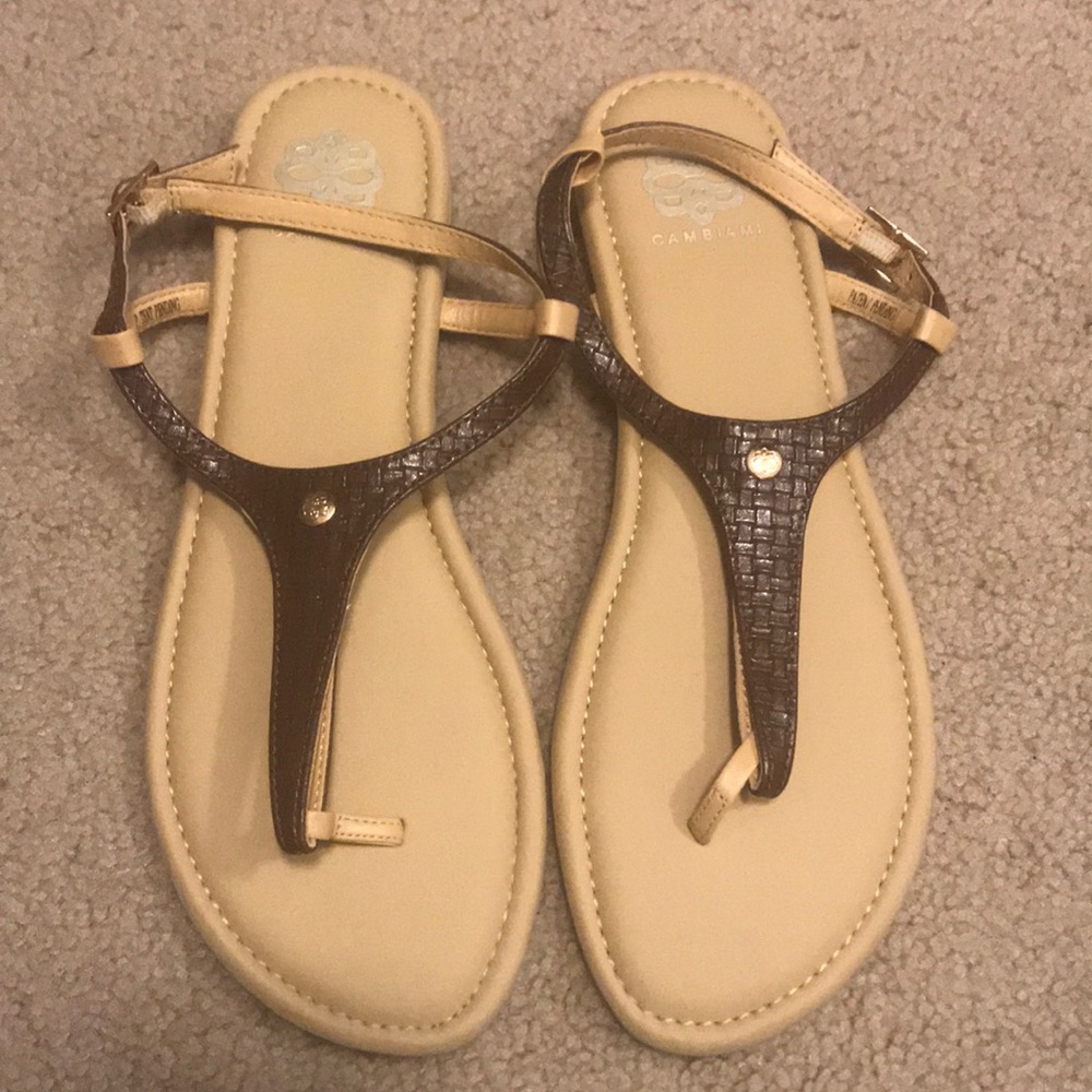 Sandals w/ interchangeable straps Tan leather base
